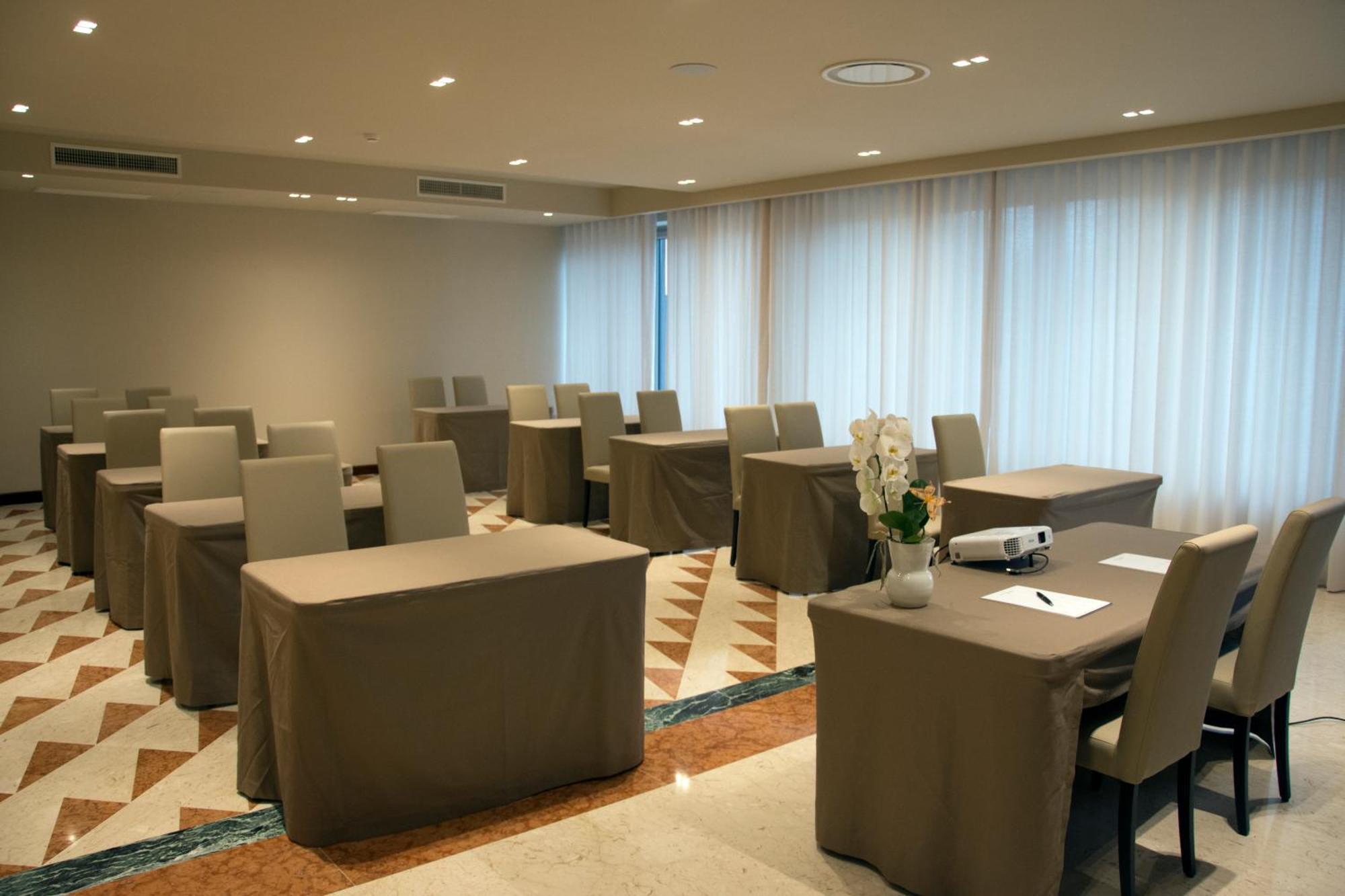 Hotel Commercio 巴蒂帕利亚 外观 照片