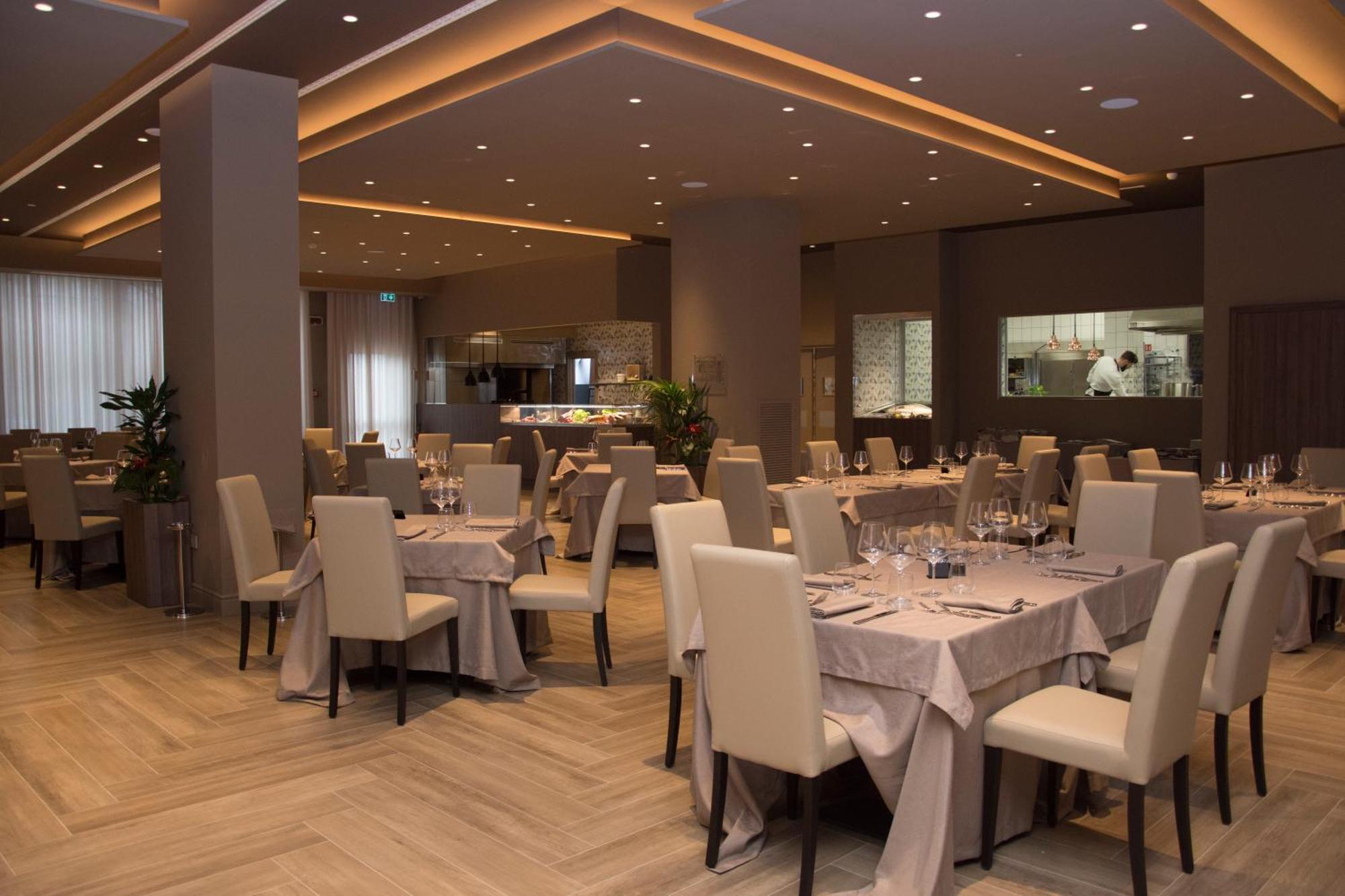 Hotel Commercio 巴蒂帕利亚 外观 照片