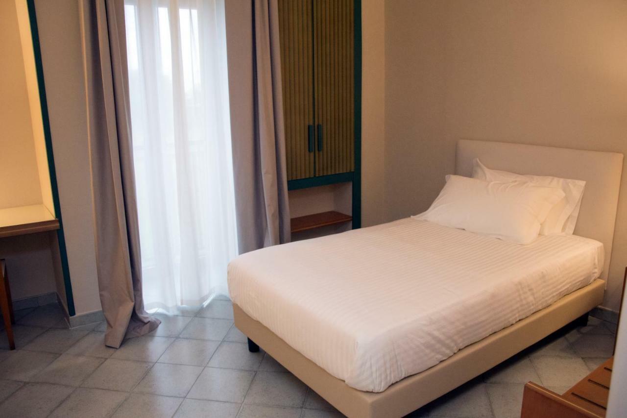Hotel Commercio 巴蒂帕利亚 外观 照片