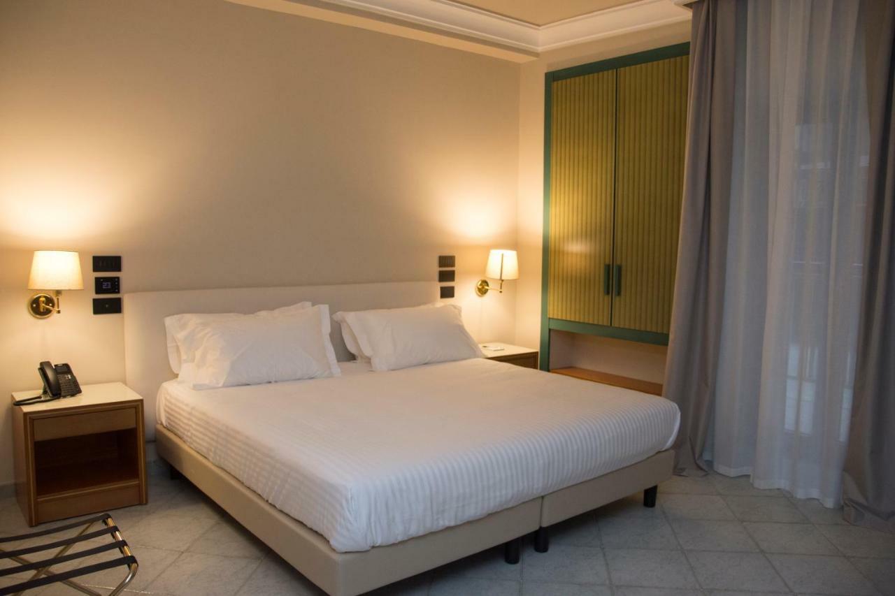 Hotel Commercio 巴蒂帕利亚 外观 照片